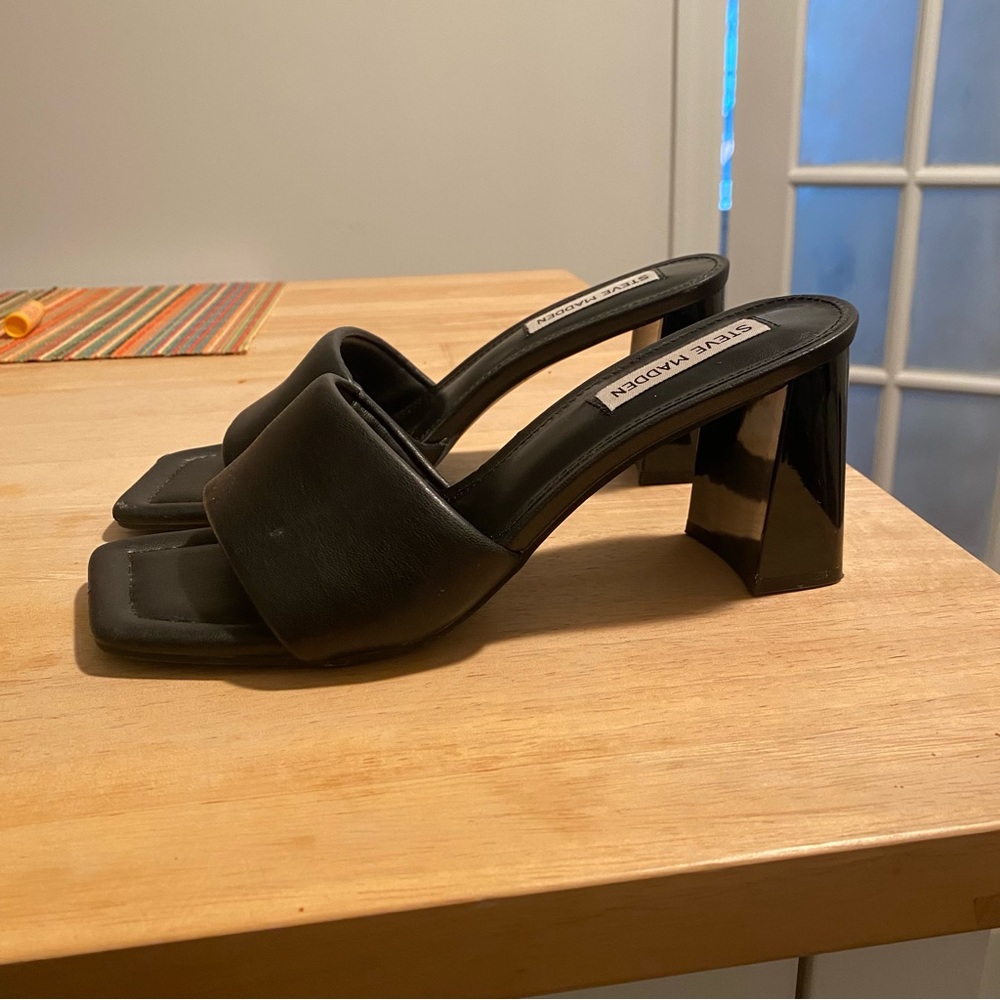 Steve Madden Black Sandal Pumps